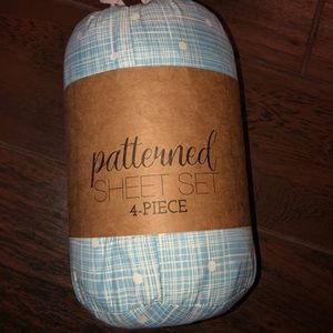 LUXE aqua queen sheet set NWT polka dots